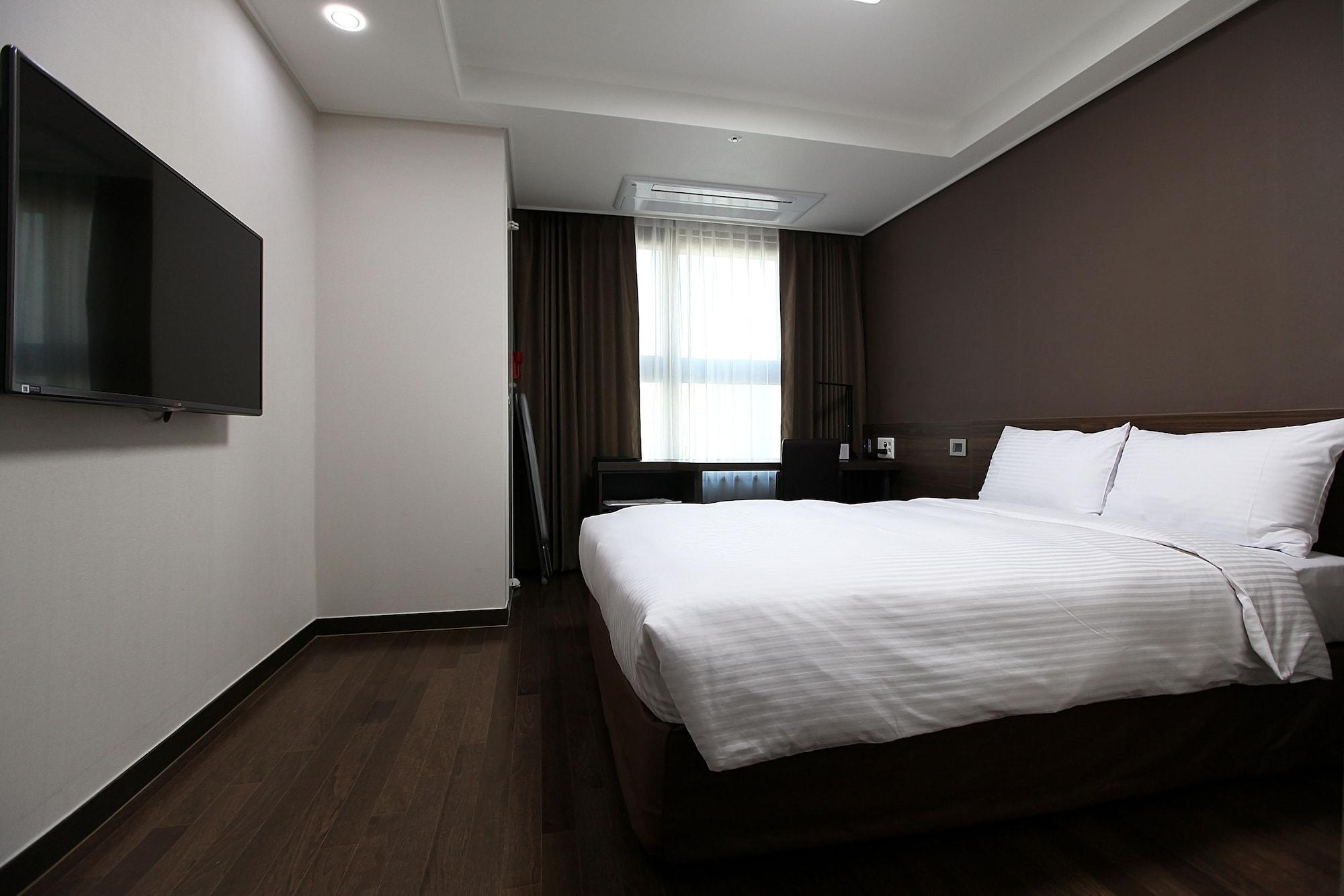 Urban Place Gangnam Seoul Bagian luar foto