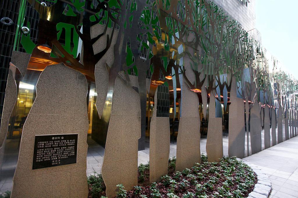Urban Place Gangnam Seoul Bagian luar foto
